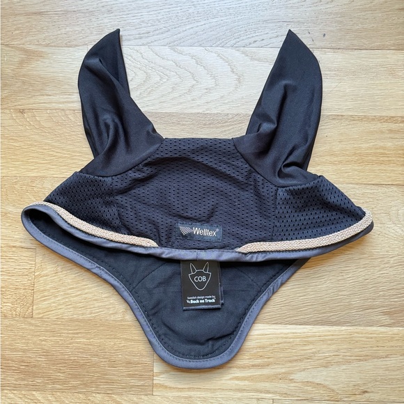 Back on Track Nights Collection Bonnet - Picture 3 of 3